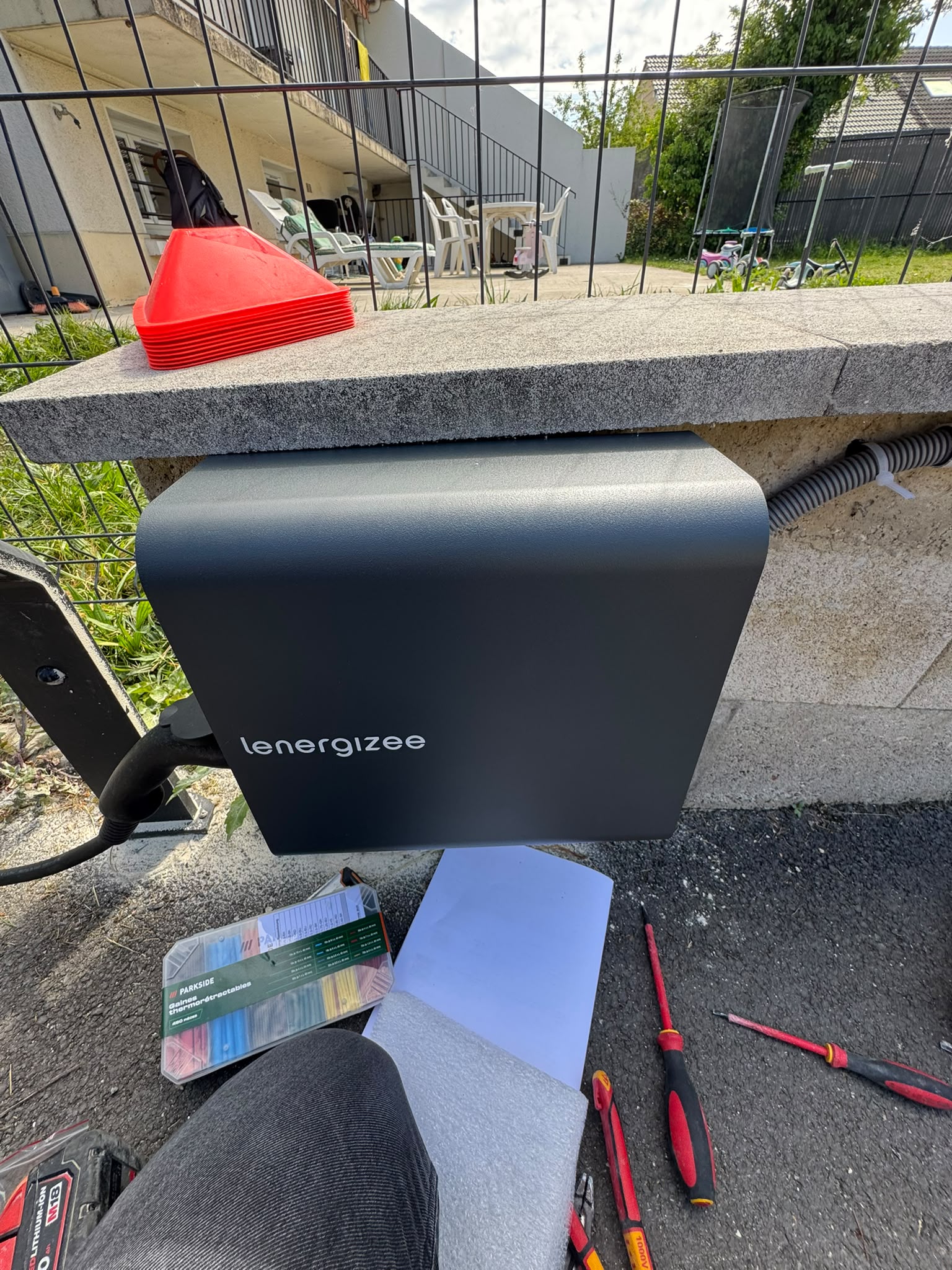 Coffret électrique extérieur installé par Erbi Elec